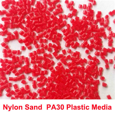 Medios de voladura plásticos de la arena de nylon estática anti de la poliamida PA30 para quitar las rebabas de la resina